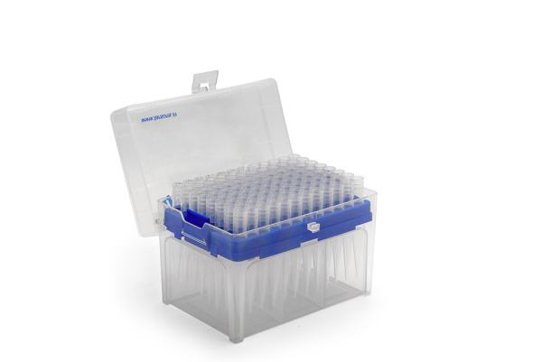 522103-B Наконечники градуированные голубые в штативах (стерильные) 1000 мкл