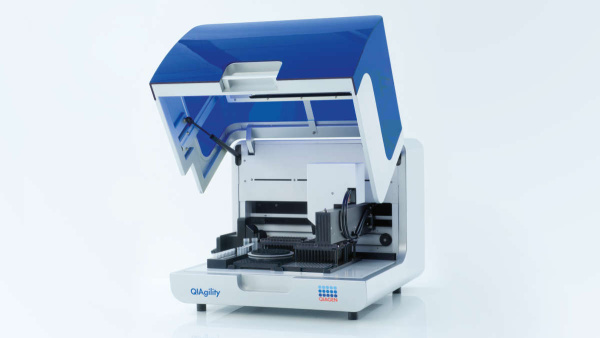 9001611 Система дозирования жидкостей автоматическая прецизионная QIAgility с принадлежностями